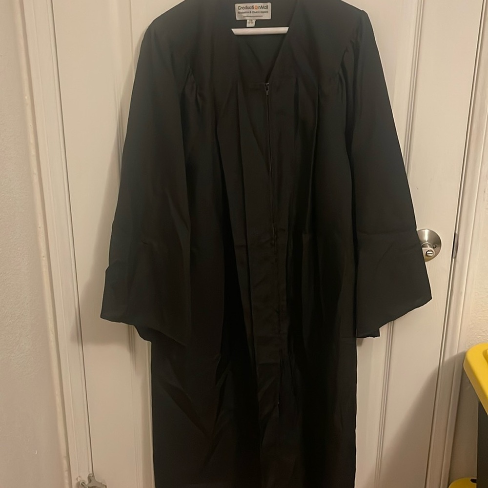 Graduation mall graduation gown